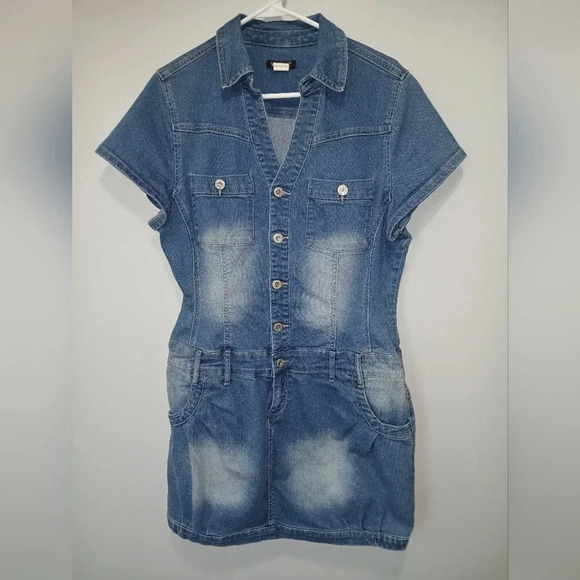 Venus women's denim dress size 14, distressed faded button up 90's - Picture 1 of 9